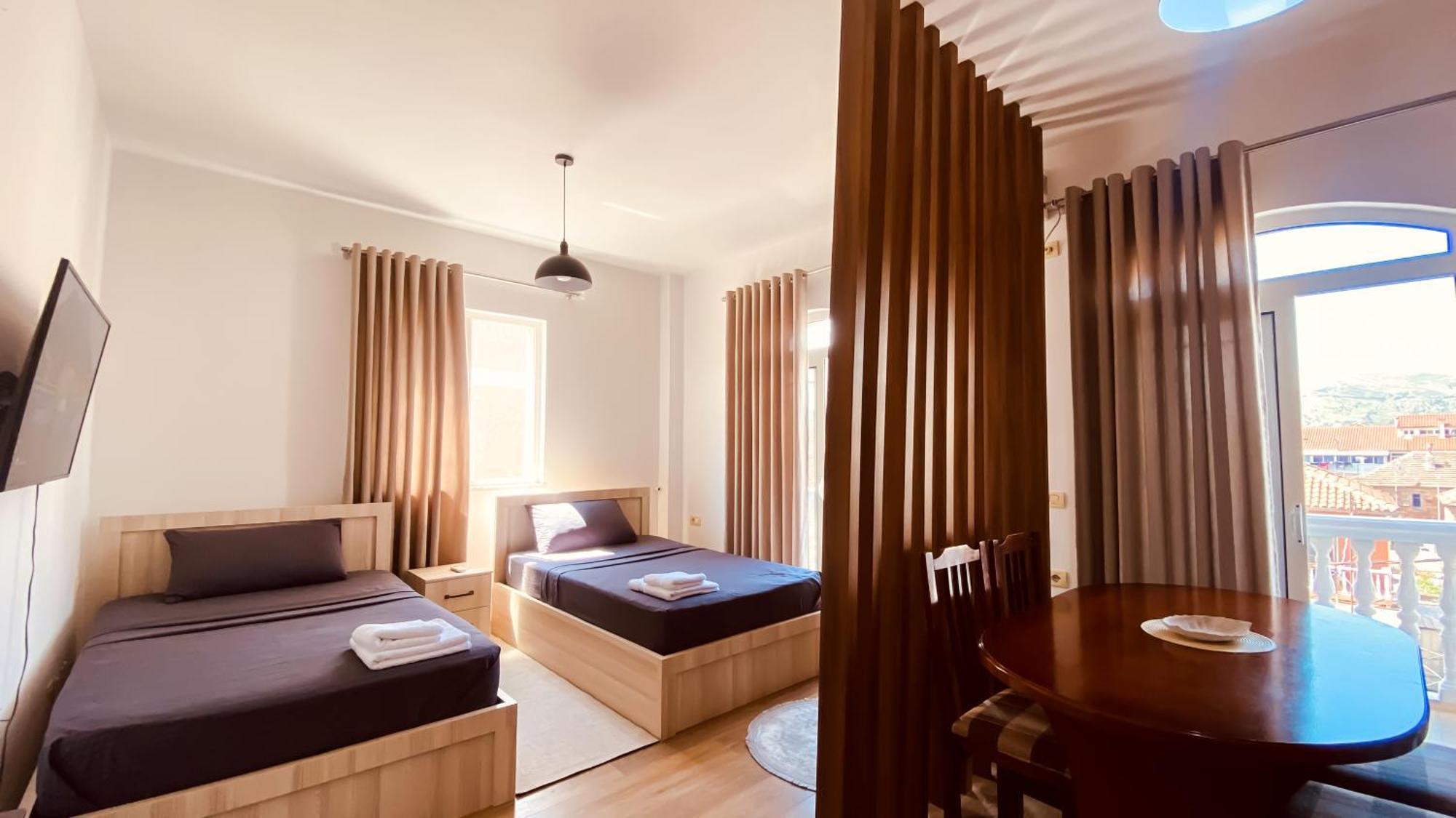 Northgate Apart-Villa Shkodër エクステリア 写真