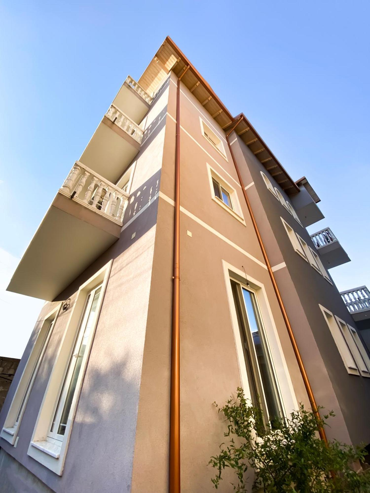 Northgate Apart-Villa Shkodër エクステリア 写真