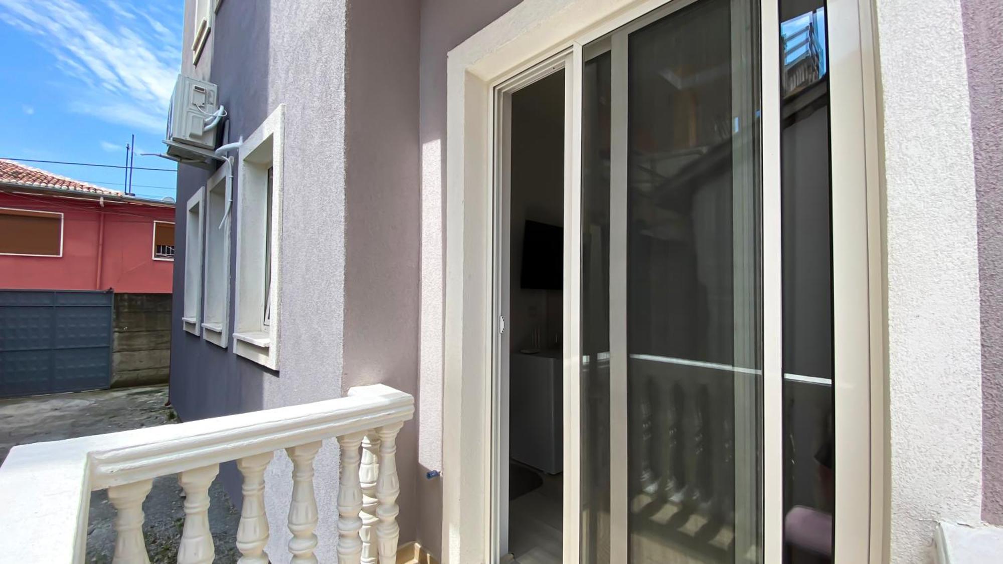 Northgate Apart-Villa Shkodër エクステリア 写真